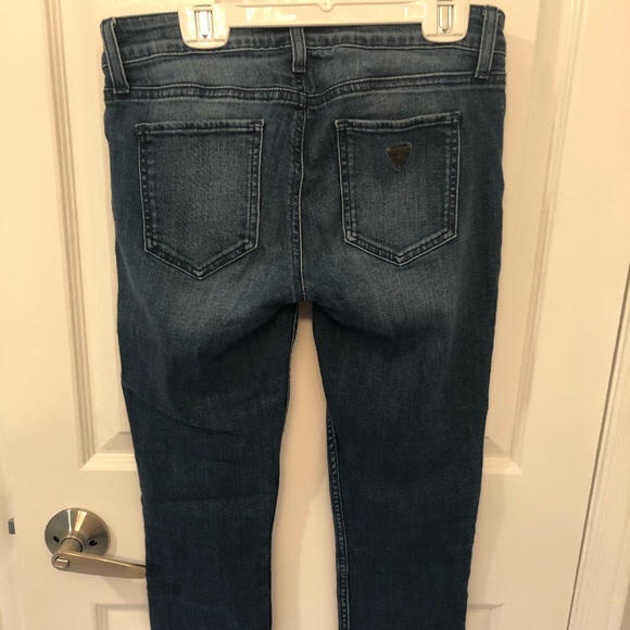 Guess Jeans - Picture 2 of 8